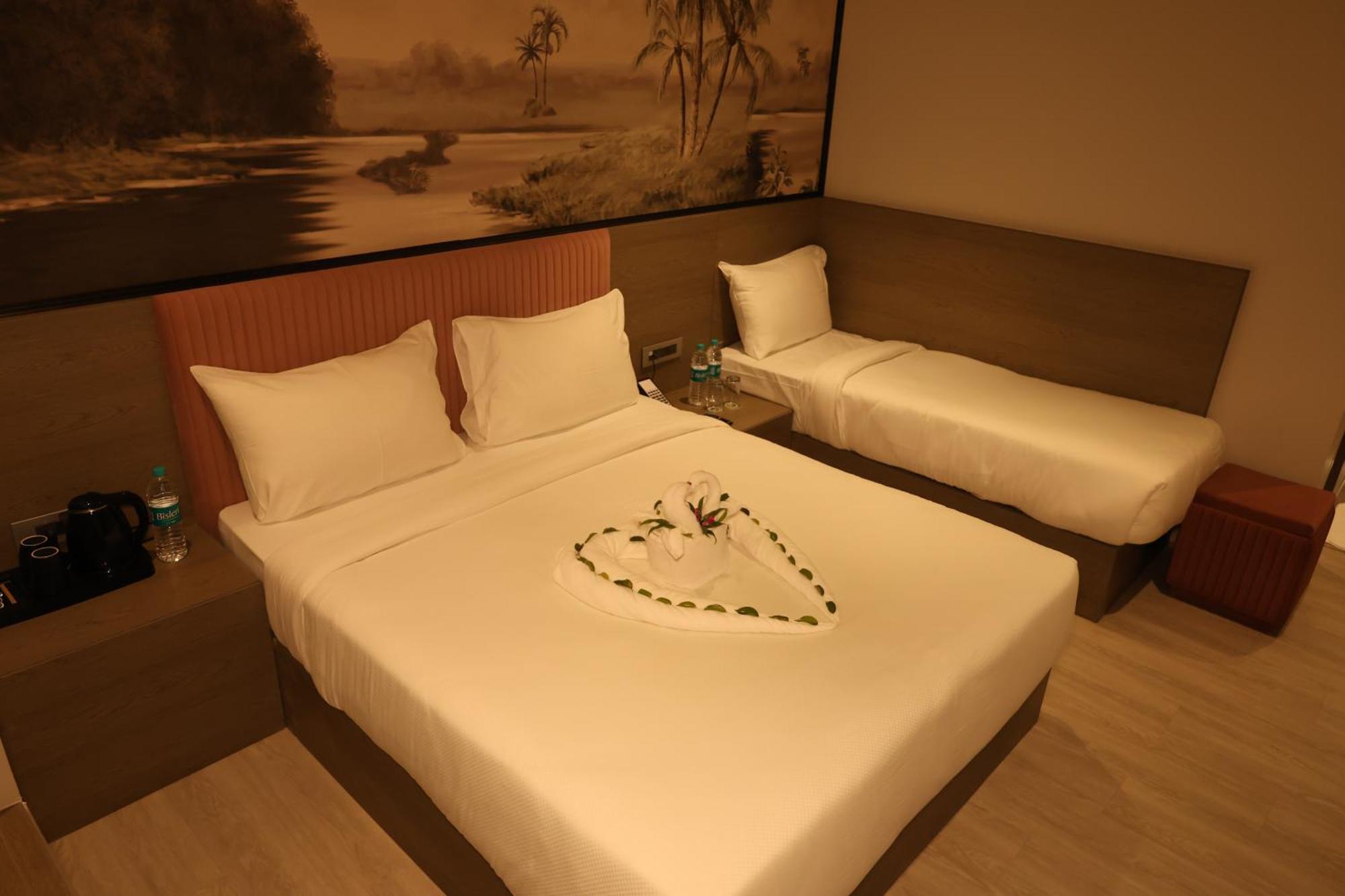 Afc Hotel Indore Dış mekan fotoğraf